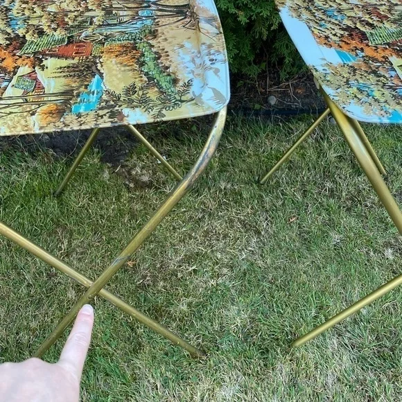 SET Of 2 Vintage Lavada Country Theme Metal TV Trays Metal Tray TV Table MCM - Picture 8 of 14